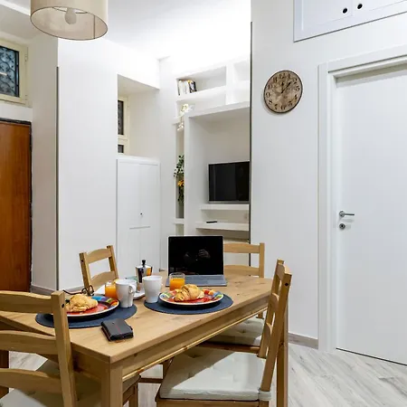 Apartment La Dimora Del Tritone Neapel